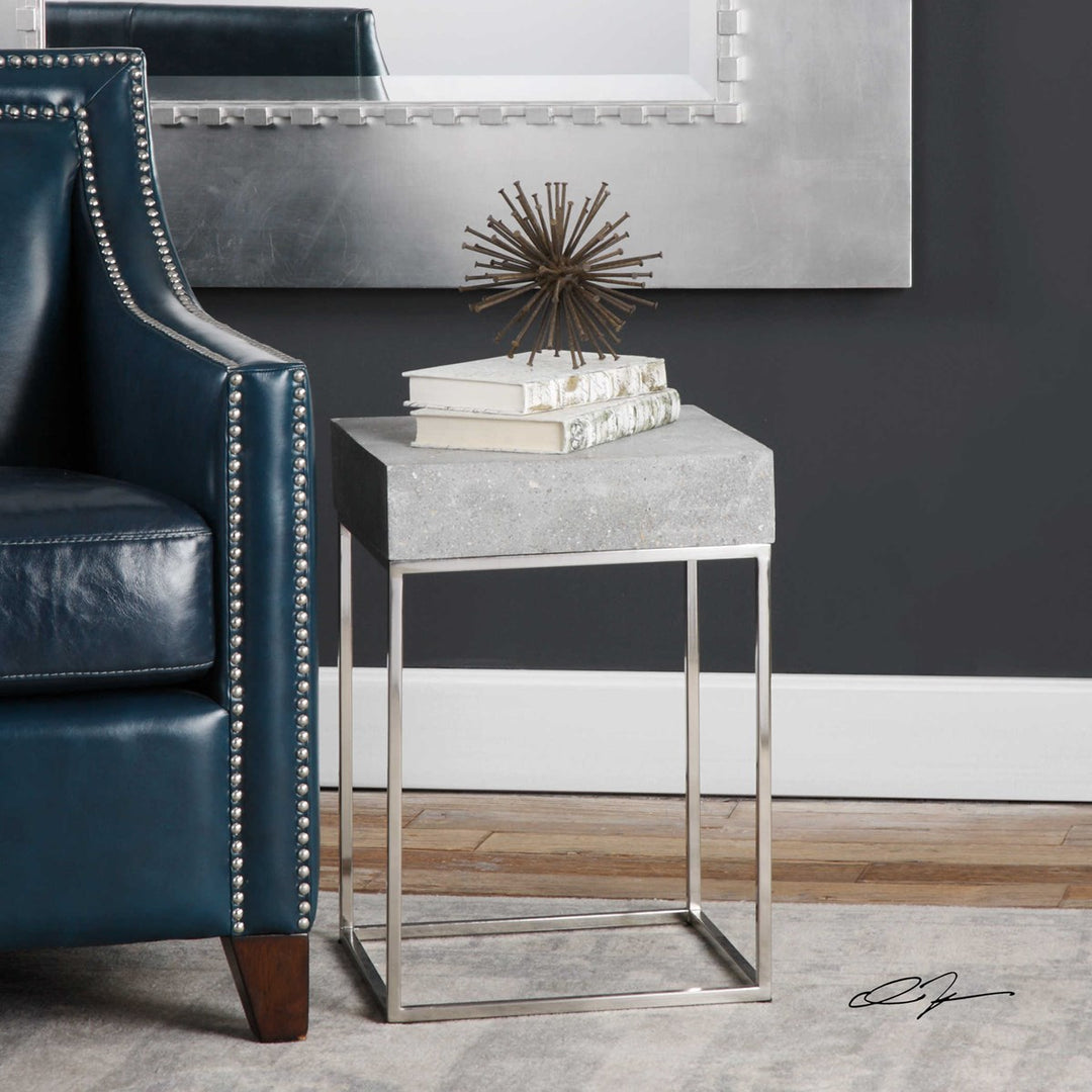 Jude Accent Table